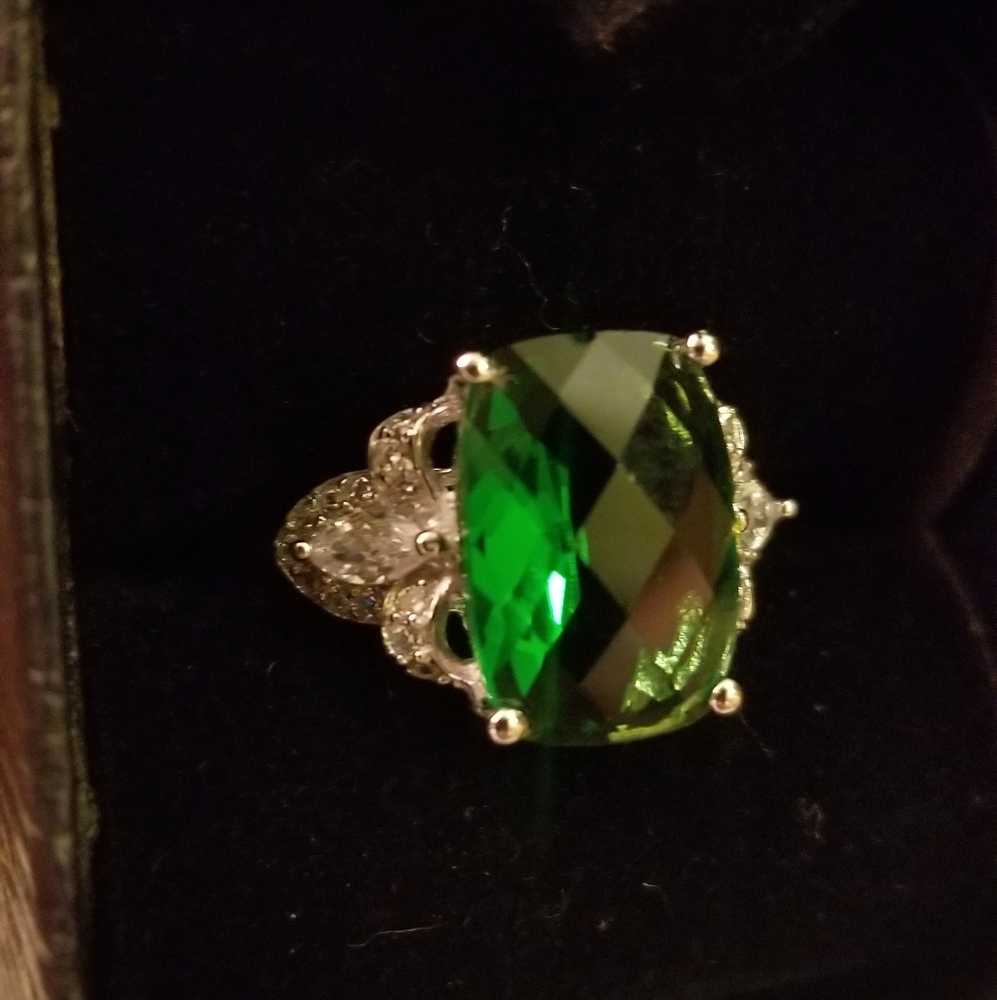 Stauer Spirit Lake Helenite Cocktail Ring
